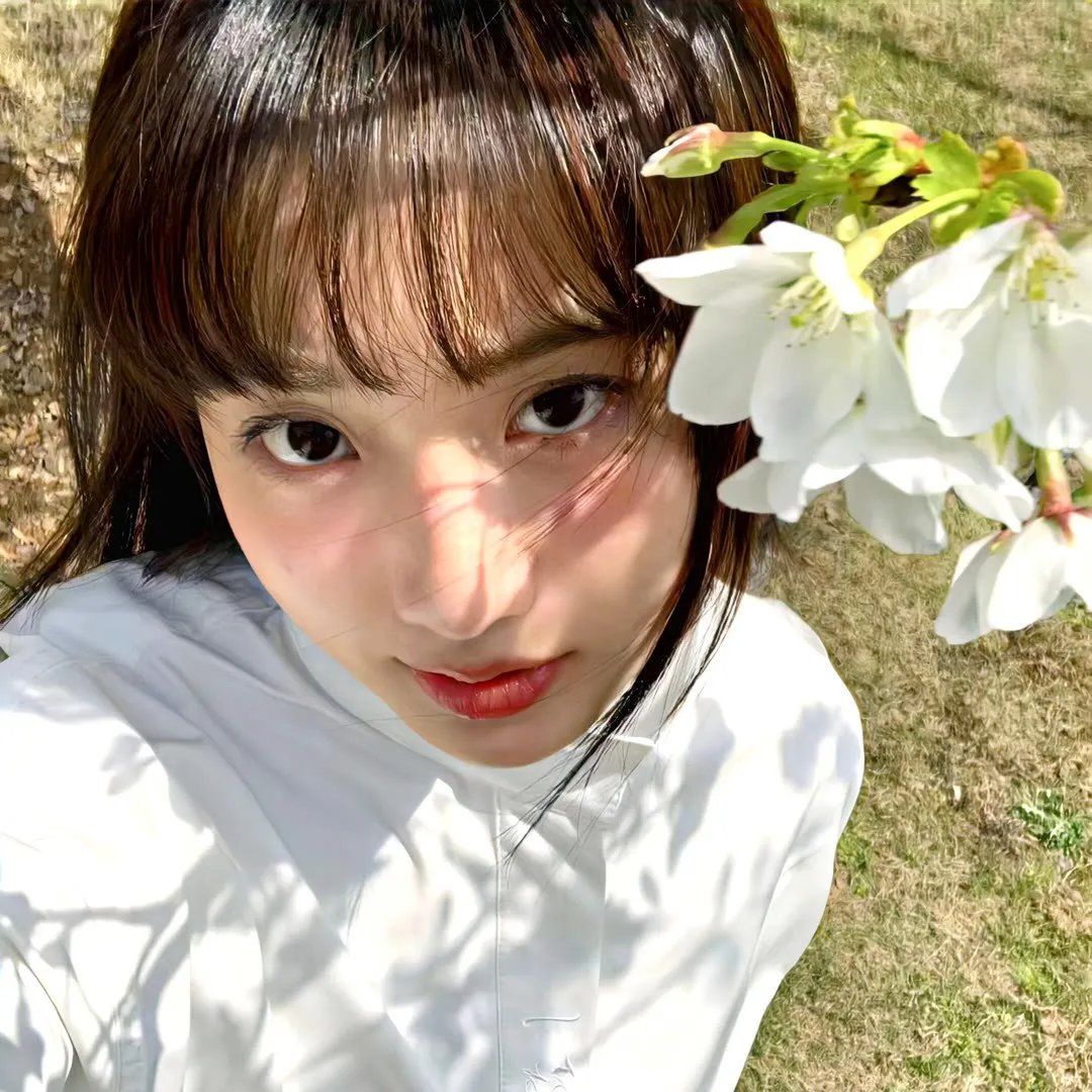 腰间持枪